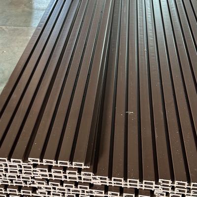 China Revestimiento de pared de madera WPC para exteriores Decorativo 219 * 26mm en venta