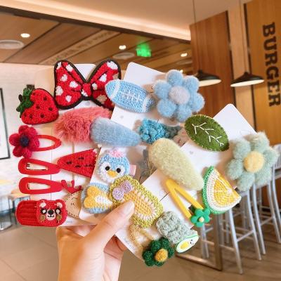 China Metallic Clips Wholesale Custom LOGO 9pcs Korean Style Cute Flower Hangers Strawberry Hairpins Hair Clip Hair Accessory Set For Kids for sale