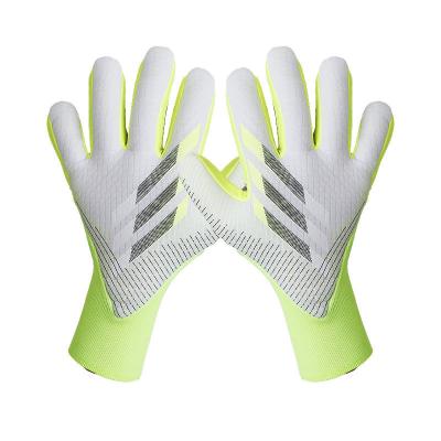 China Finger ProtectionÂ   Predator Football Guante Soccer Goalkeeper Gloves New Latex Custom Goalkeeper Gloves Sthickened Football Goalie Gloves for sale