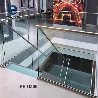 China Modern Outdoor Aluminum U Channel Glass Balustrade for sale