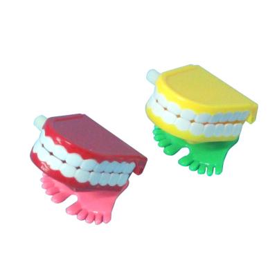 China Wind up fake vibration teeth toy SS201156 for sale