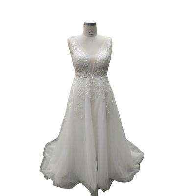 China LW4211 Breathable Plus Size V Neck Sleeveless Wedding Dresses With Lace Applique Beaded Beach V Backless Wedding Dresses For Girl Wedding for sale