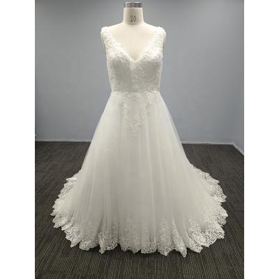 China LW1716 Breathable Plus Size A-Line V-Neck Wedding Dresses With Lace Applique Beading Chapel Train Lace Up Back Wedding Dresses for sale