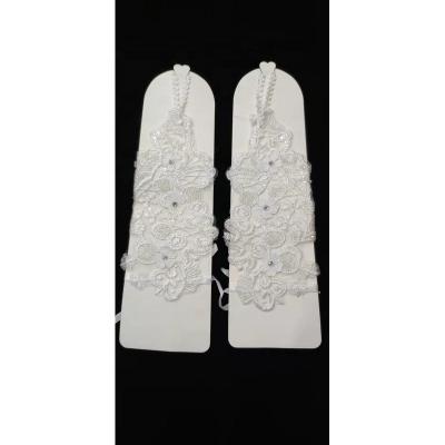 China Wrist Length GV07 Sample For Fashion Free Bride Short Gloves Beading Rhinestone Lace Weddings Fingerless Gloves for sale