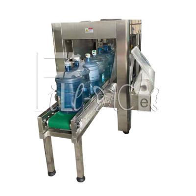 China 2.5kw automatische 5 Wasser-Flaschen-Verpackungsmaschine der Gallonen-2200bph zu verkaufen