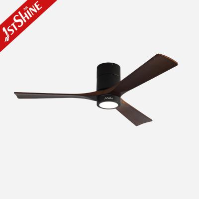 중국 Flush Mount Smart APP Control Solid Wood Ceiling Fan With Light and Remote 판매용