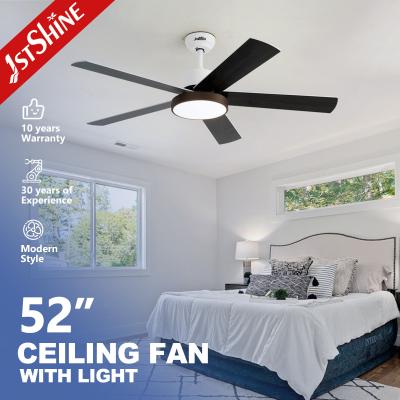 China Smart Control LED Ceiling Fan with Light 52-inch 5 MDF Blades and 35/60W Motor Wattage for sale