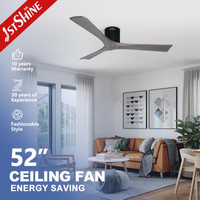 Cina Ventilatore di soffitto decorativo a risparmio energetico 220V 3 lame in legno massello per ristorante in vendita