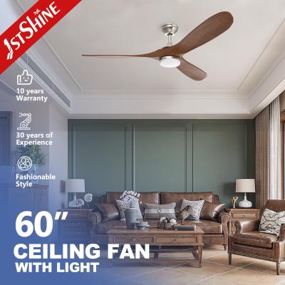 China Ventilador de techo LED de madera de estilo europeo con luz atenuable 220v para uso decorativo en venta