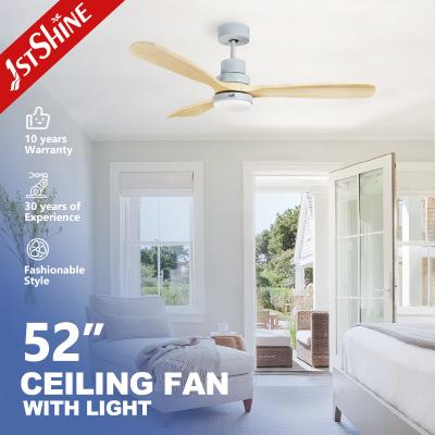 Chine Ventilateur de plafond LED à lame de bois de 15 W avec lumière et contrôle murale à vendre