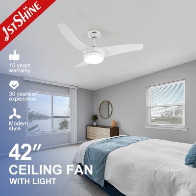 Chine Fan de plafond à télécommande de 6 vitesses petit LED, fan de plafond moderne pour la chambre à coucher à vendre