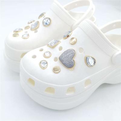 China Shoes Charms Luxury Rhinestones Metal To Button High Quality Shoes Charms Buckles Application for sale