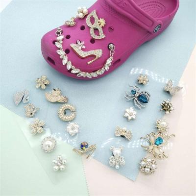 China Designer Charm Customized 10 Pieces with Hot Sale Premium Metal Coupled Cardboard DIY with Diamonds Shoe Charms for sale