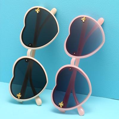 China New Fashion Children's Environmental Friendly Heart Shape Sun Glasses Kids Designer UV Sunglasses Baby Girls Boys Sunglasses for sale