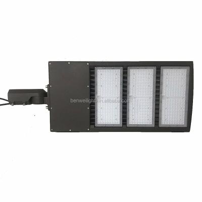 China Residential Outdoor Area 48W LED Street Light Road Lamp LED Site And Parking Lot Light Pole Lights for sale