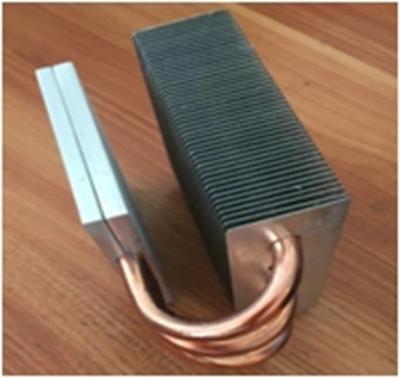 Κίνα Προσαρμοσμένος σωλήνας HeatSink χαλκού χαλκού πτερυγίων cOem ο Heatsink για την επιφάνεια Passivite τοποθετεί τη συσκευή προς πώληση