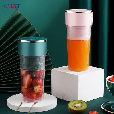 China Mini fruit blender jucer cup machine multi-function portable electric personal fruit juicer portable CHRT blender usb recharging battery for sale