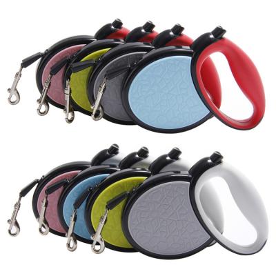 China New Padded Pet Wholesale Products Color Automatic Retractable Dog Leash Black for sale