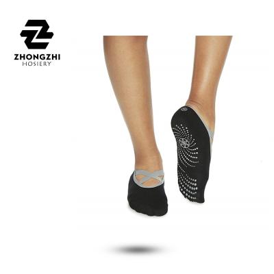 China Non Slip Antibacterial Yoga Socks For Women Non Slip Socks For Pilates Barre Socks With Grips And Straps for sale