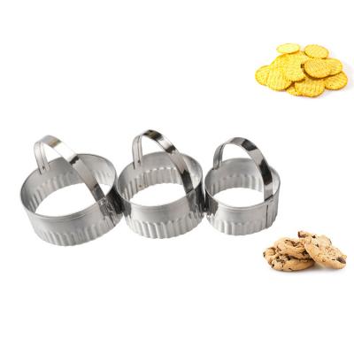 China Viable Fluted Edge Cookie Cutter Set Stainless Steel Cookie Cake Cutter Mold for sale