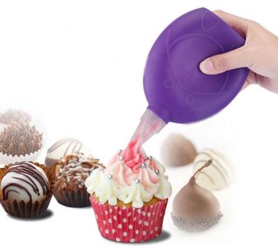 China Sustainable Cake Decorating Tools Pen With Piping Tips Chocolate Rack Models Tools for sale