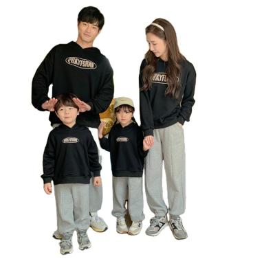 China 2021 Falls Breathable Family Matching Korean Casual Clothes Mom Dad And Me Clothing Sweatshirt Hoodie for sale