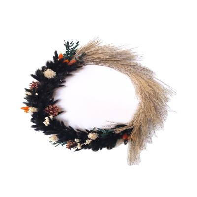 China Contact Slulaoo natural style dry flower garland boho decoration front entrance decoration decorative wreaths and wreaths for sale