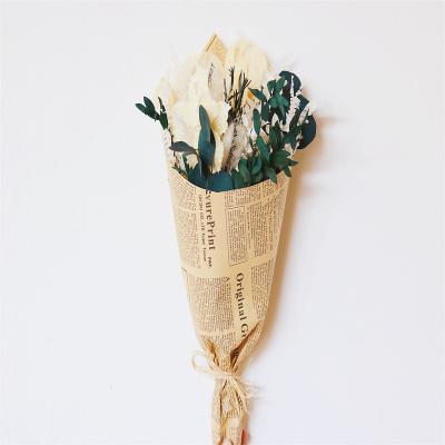 China Natural DIY Natural Touch Natural Amazon Success Flower Pampas Grass Eucalyptus Baby's Breath Decorative Dry Preserved Bouquet For Home Decor for sale