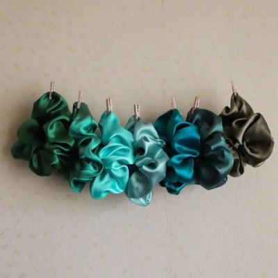 China Sweet 2022 100% Real Summer Big Silk Hair Scrunchies Skinny Hair Scrunchies Green Silk Scrunchie As Women Hair Accessories for sale