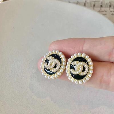 China 2022 wholesale TRENDY cc pearl earrings rhinestone cc stud earrings black white jewelry inspired luxury earrings for sale