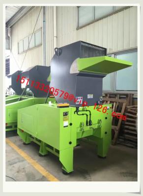 China Soundproof Plastic Crusher / Plastic Granulator / 600-800kg/hr plastic Grinder for sale