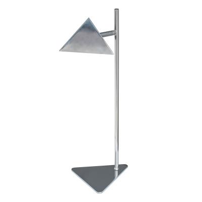 China 13 Year TIANHUA Factory Wholesale Luxury Modern Metal Triangle Shape LED Desk Table Light for sale