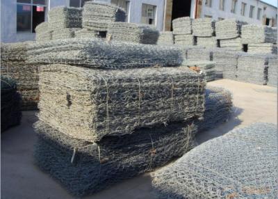 China rede de arame de 80X120mm 3.2mm Gabion para paredões à venda