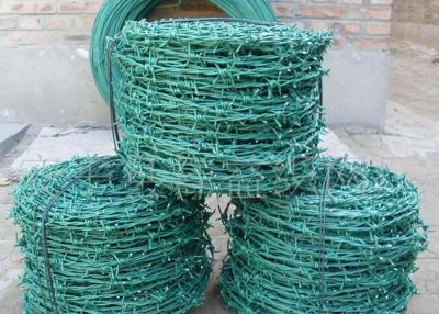 Chine La torsion tissant le PVC a enduit la barrière à haute résistance verte de barbelé à vendre