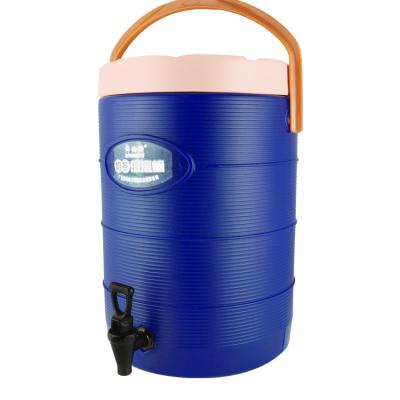 China Portable Outdoor Sports Cooler Water Beverage Dispenser With Seat Flat Lid Cooler Dispenser For Camping for sale