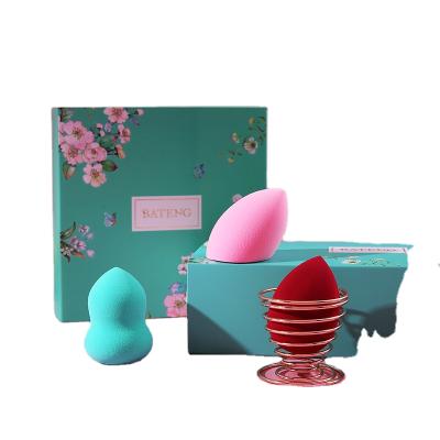 China Stand Powder Sponge Water Bottle Soft Powder Squash Cosmetic Egg Dry And Wet Set for sale