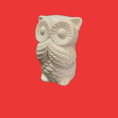 China Craft DIY Toys Plaster Figurine Owl DIY Toys Coloring Mold Colored Pattern Drawing Customization for sale