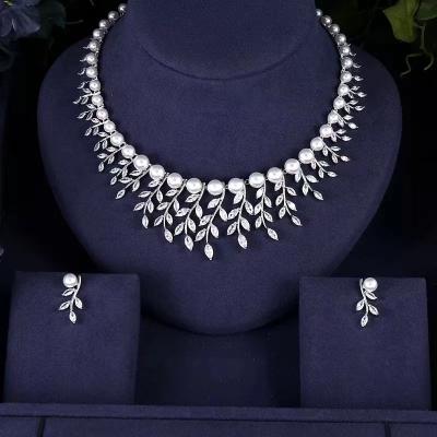 China 2022 New Fashion Trendy New Fashion Necklace Pearl Zircon Shiny Willow Shaped Earrings Set for sale