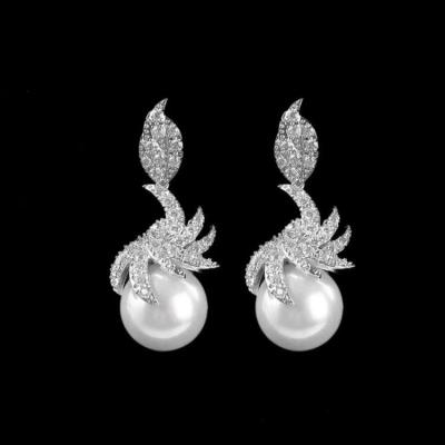 China CLASSIC popular style women earrings with zircon girl earrings with white color pearl designs for sale