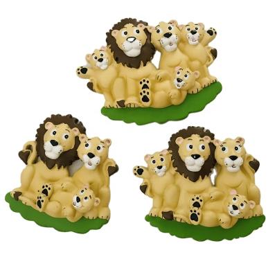 China Christmas Ornament Europe Christmas Tree Family Hanging Ornament Lion Family Personalized Resin 3.4.5 For Gift for sale