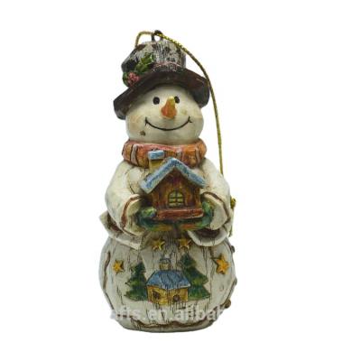 China Unique Europe Polyresin Snowman Figurine Christmas Ornaments Gift For Christmas Tree for sale