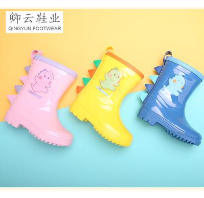 China Fashion trend factory high quality cheap kids rain coat and boots match kids umbrella for sale