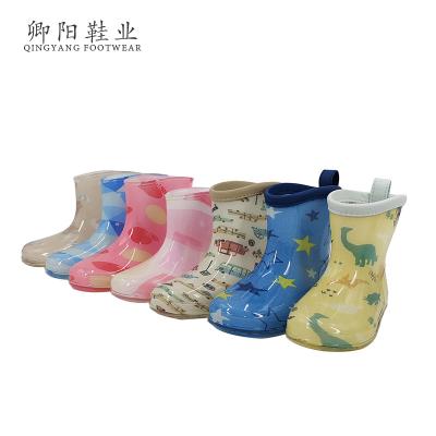 China Fashion Trend Manufacturer Factory High Quality Kids Cartoon Giraffe Rain Boots With Flower Print for sale