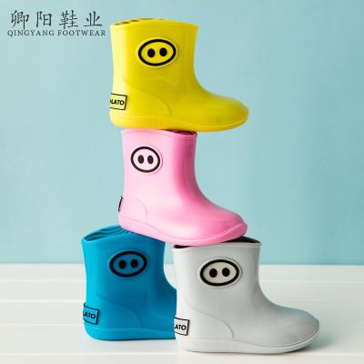 China Fashion Trend Manufacturer Factory High Quality Kids Cartoon Giraffe Rain Boots With Pig Animal Design for sale