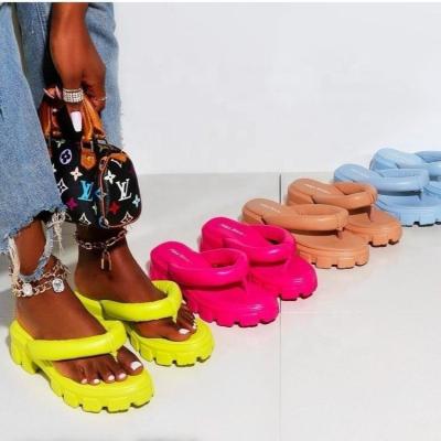 China Beach Flip Flops Slippers Women's Sandals Unique Thick Rubber Shoes Latest Fashion Ladies Summer Shoes for sale