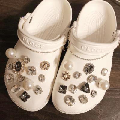 China Clog Charm DIY Crystal Shoes Decoration For Clog Hole Fake Stone Shoes Charms Fits For Cute Bead Diamond Croce Clog Shoes Accessories for sale