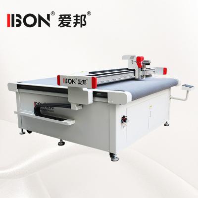 Cina 11kw Digital Flatbed Cutter 50hz Pu Leather Cutting Machine elettrica per tappezzeria in vendita