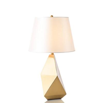 China Modern Metal Table Lamp with Fabric Shade for Living Room Bedroom and Hotel Decoration Table Lamp for sale