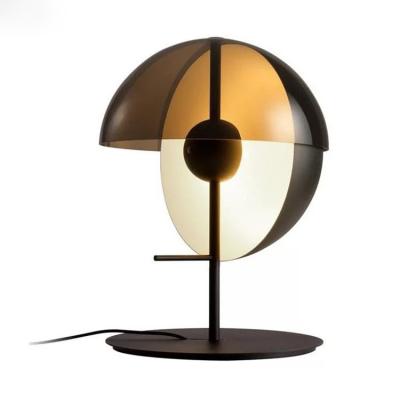 China Modern Modern Metal Table Lamp With Glass Shade Hotel Lamp Table Lamp Light for sale