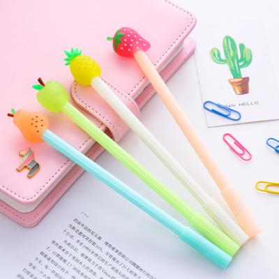 China Lief Cartoon Fruit Creatief Gel Ink Pen Aardbeien Peer Appel Ananas Neutrale Pen Te koop